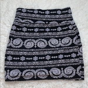 Black And White Mini Pencil Skirt!!